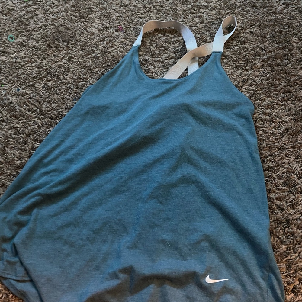 Nike tank